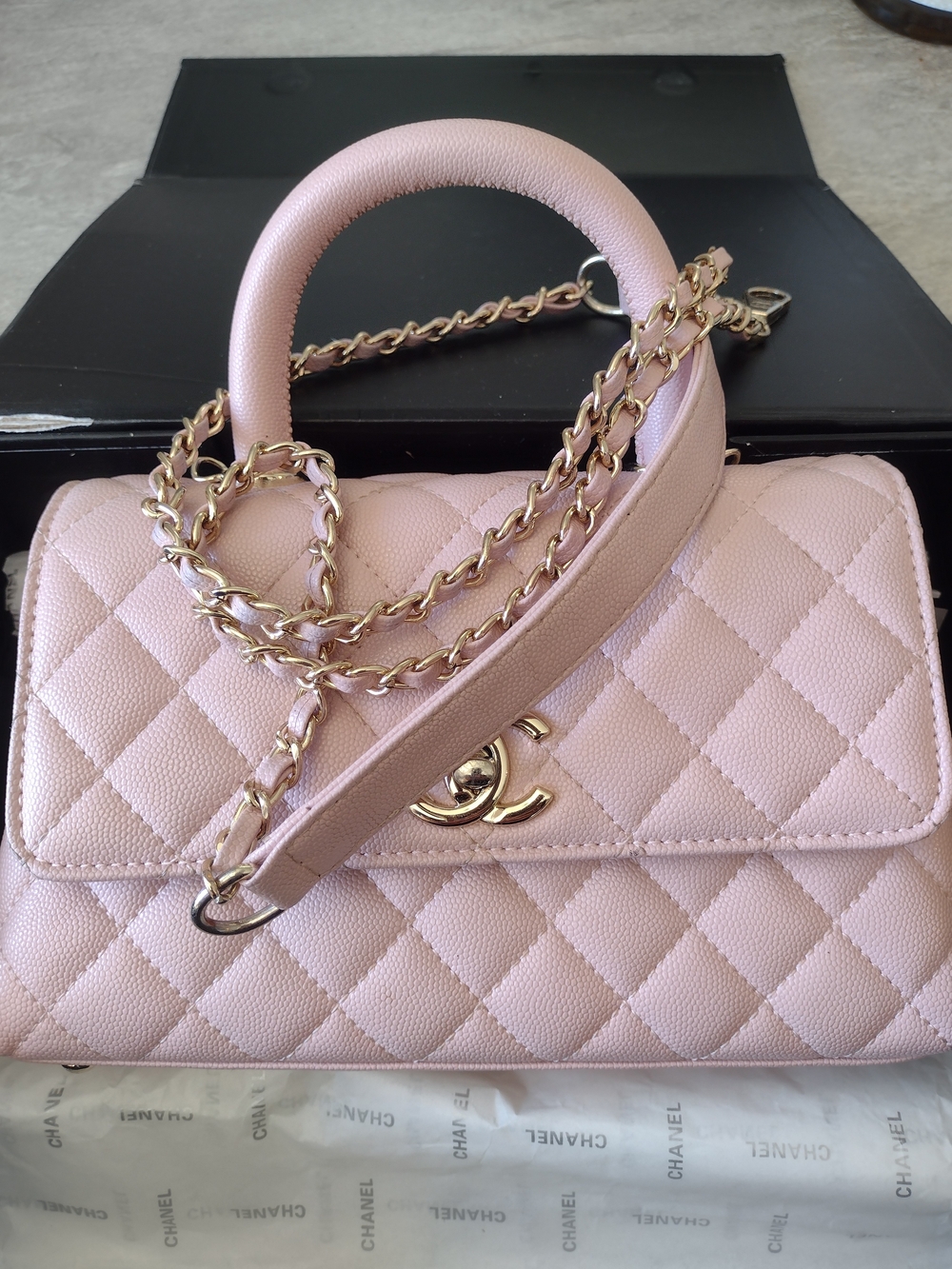 Source Unknown Pink Quilted Shoulder Bag with Gold Chain